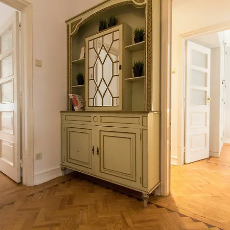 Excellence By Homing Apartment *